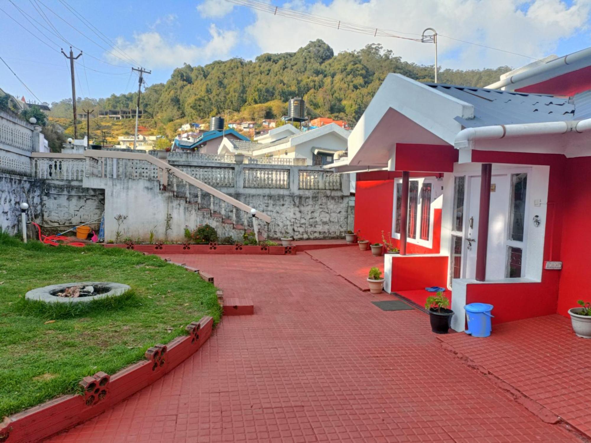 QUEENS COTTAGE - individual cottage Ooty Exteriör bild