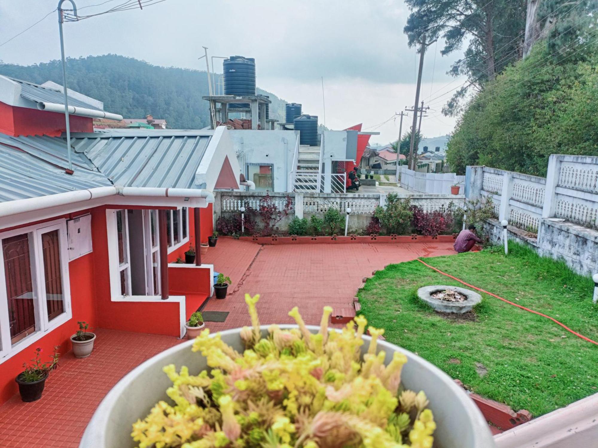 QUEENS COTTAGE - individual cottage Ooty Exteriör bild