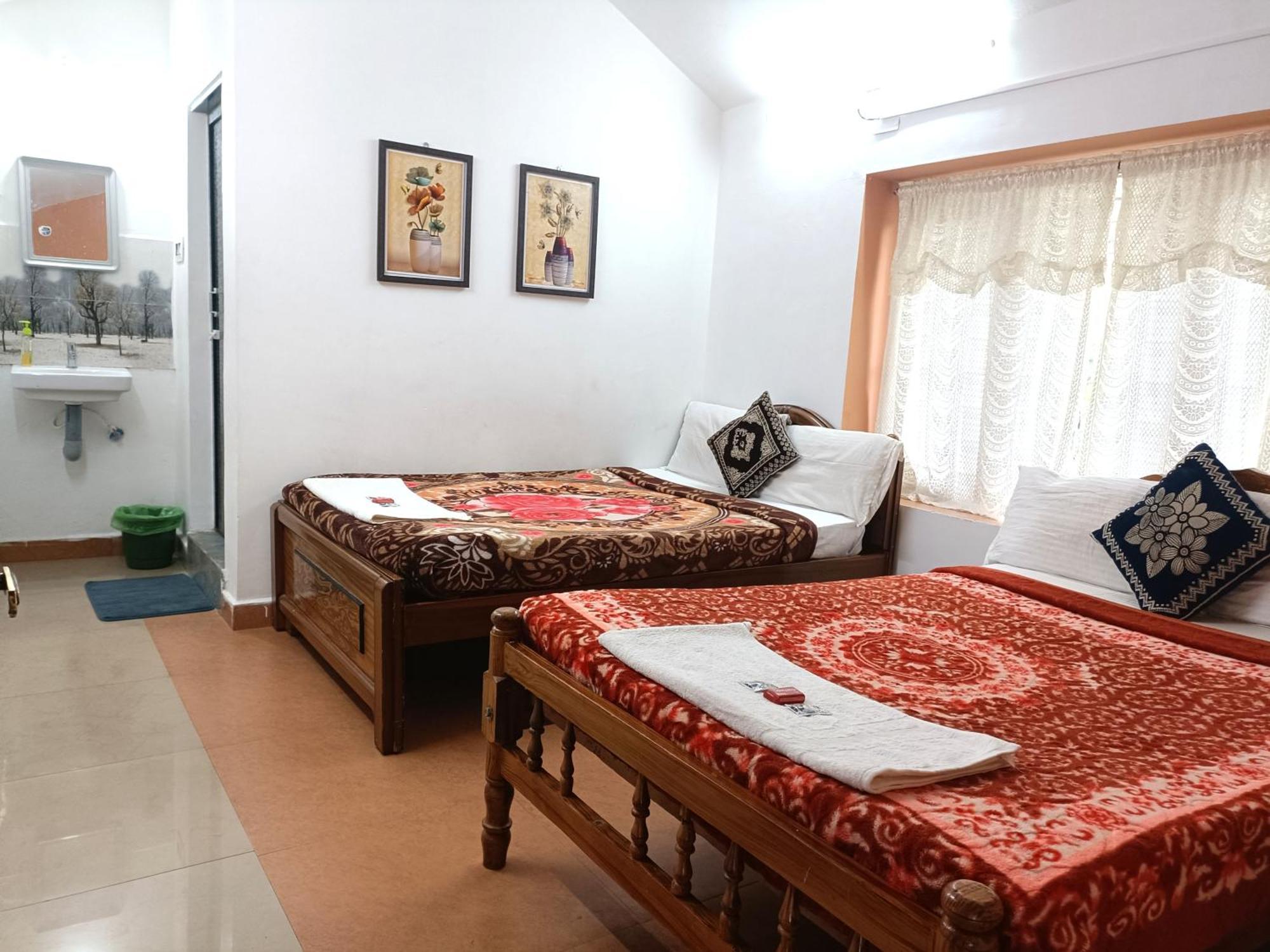 QUEENS COTTAGE - individual cottage Ooty Exteriör bild